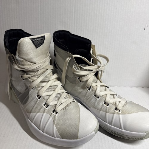 Nike men size - 9, hyperdunk